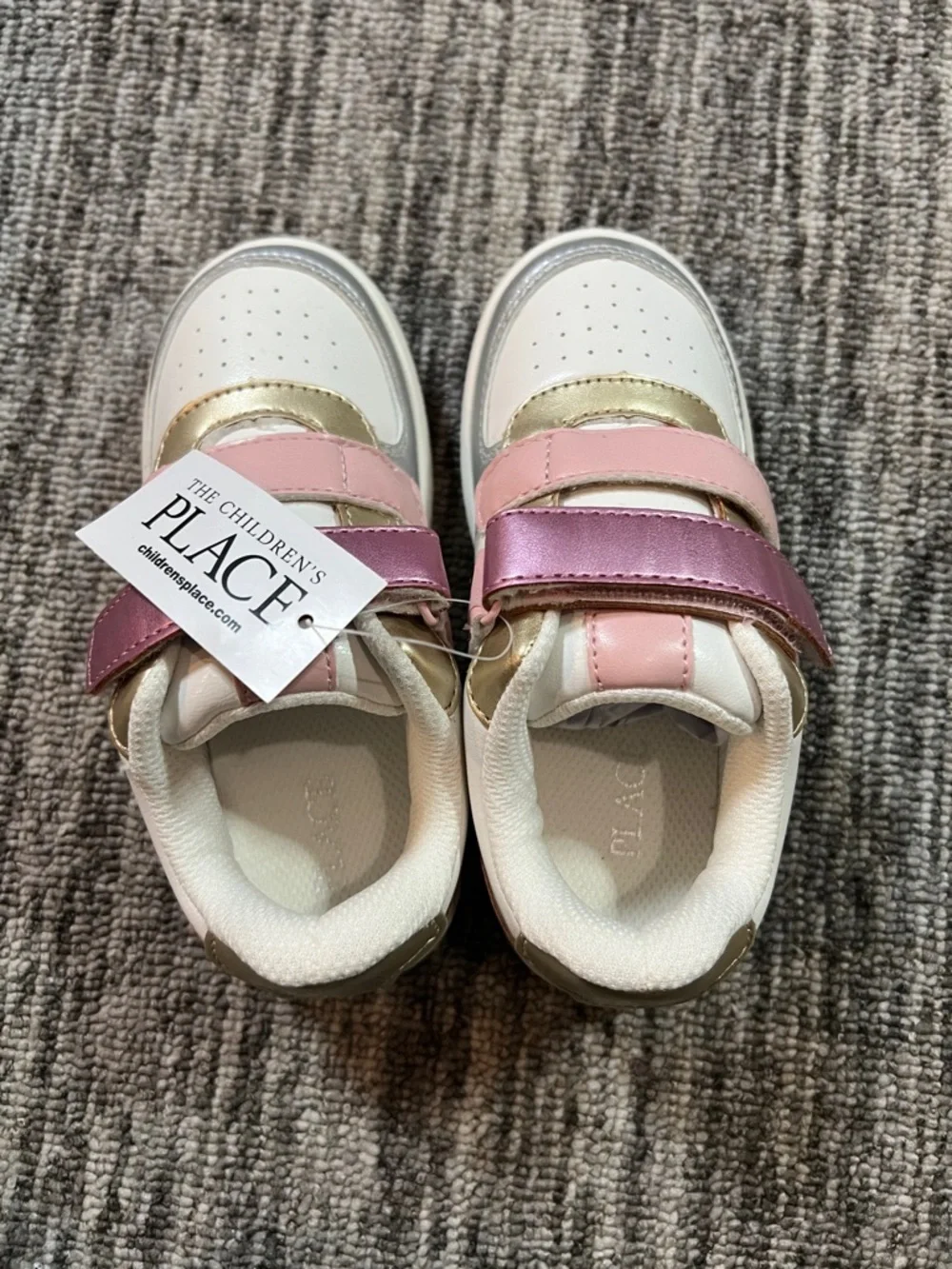 The Children's Place Toddler Girls Shakey Heart Low Top Sneakers Size